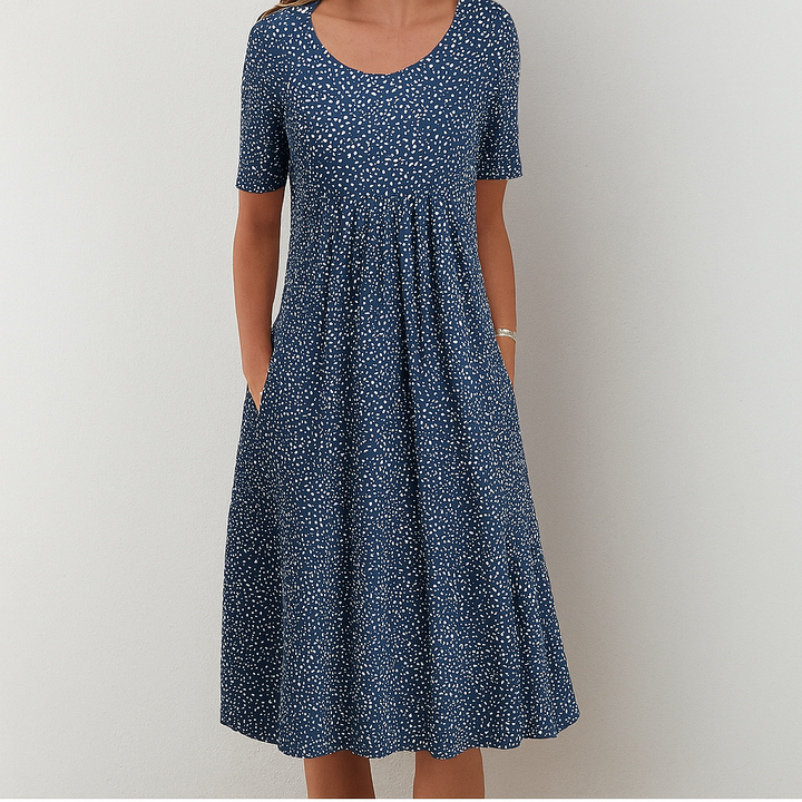 Sommarklänning i vintage-stil med blommor och volanger