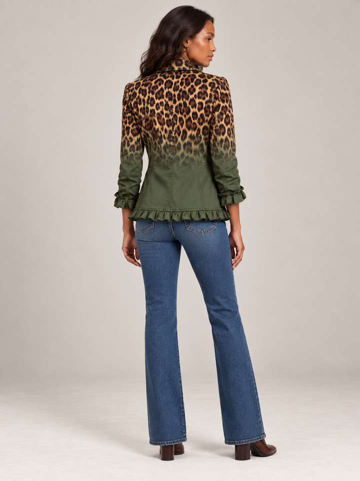 Blazer för dam med leopardmönster i toningar och volanger med dubbelknäppt framsida