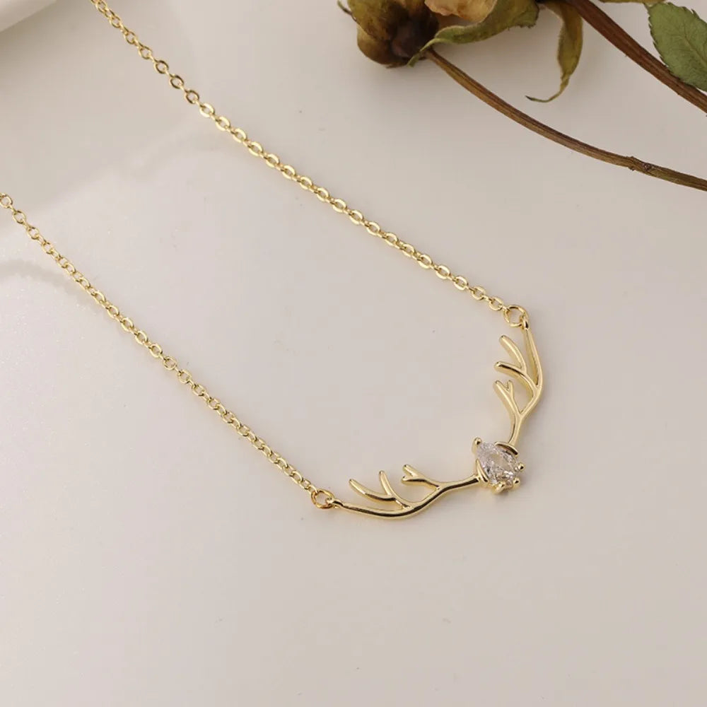 Hjorthorn Halsband med Delikat Hjärtberlock