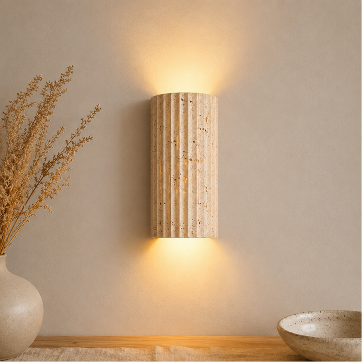 Vägglampa i natursten