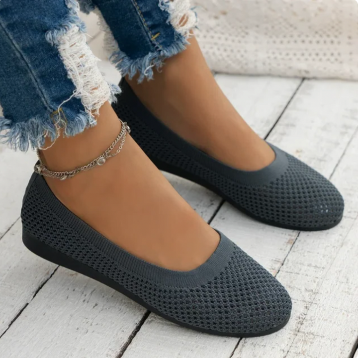 Muodikkaat slip-on-tasapohjat kesän mukavuuteen