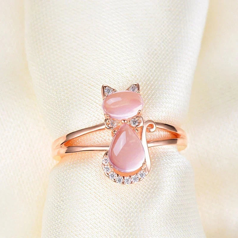 Elegant ring i roséguld med förfinad design