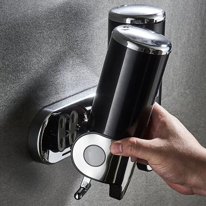 PureFlow - Väggmonterad tvålpump med två fack för ett elegant badrum