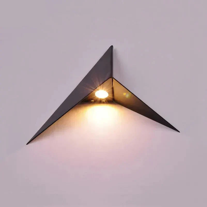 NoctiLux Geometrisk LED-vägglampa | Modern belysning för sängbord i moderna hem