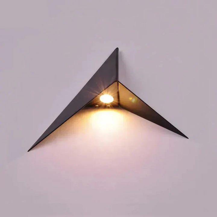 NoctiLux Geometrisk LED-vägglampa | Modern belysning för sängbord i moderna hem