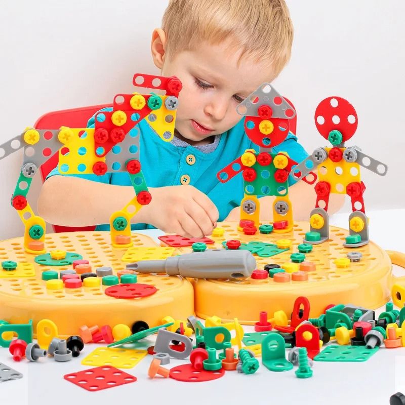Montessori-verktygslådeset för barn med leksaksborrmaskin, 204 delar