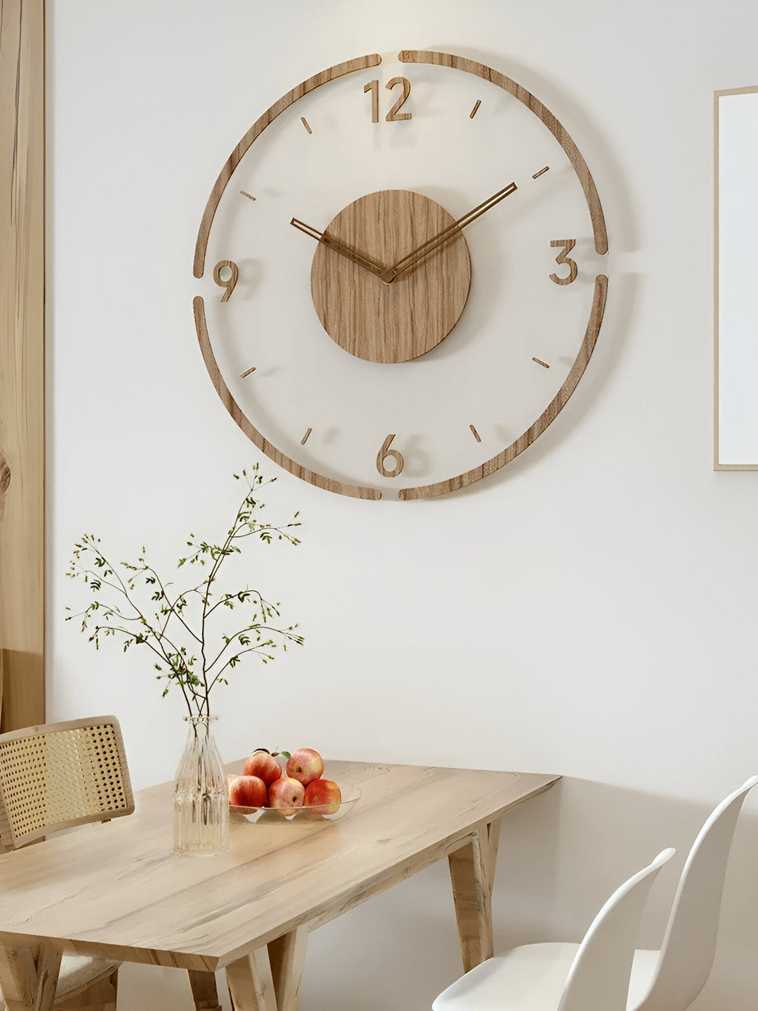 ClearWood Silent väggklocka – Modern design i trä och akryl