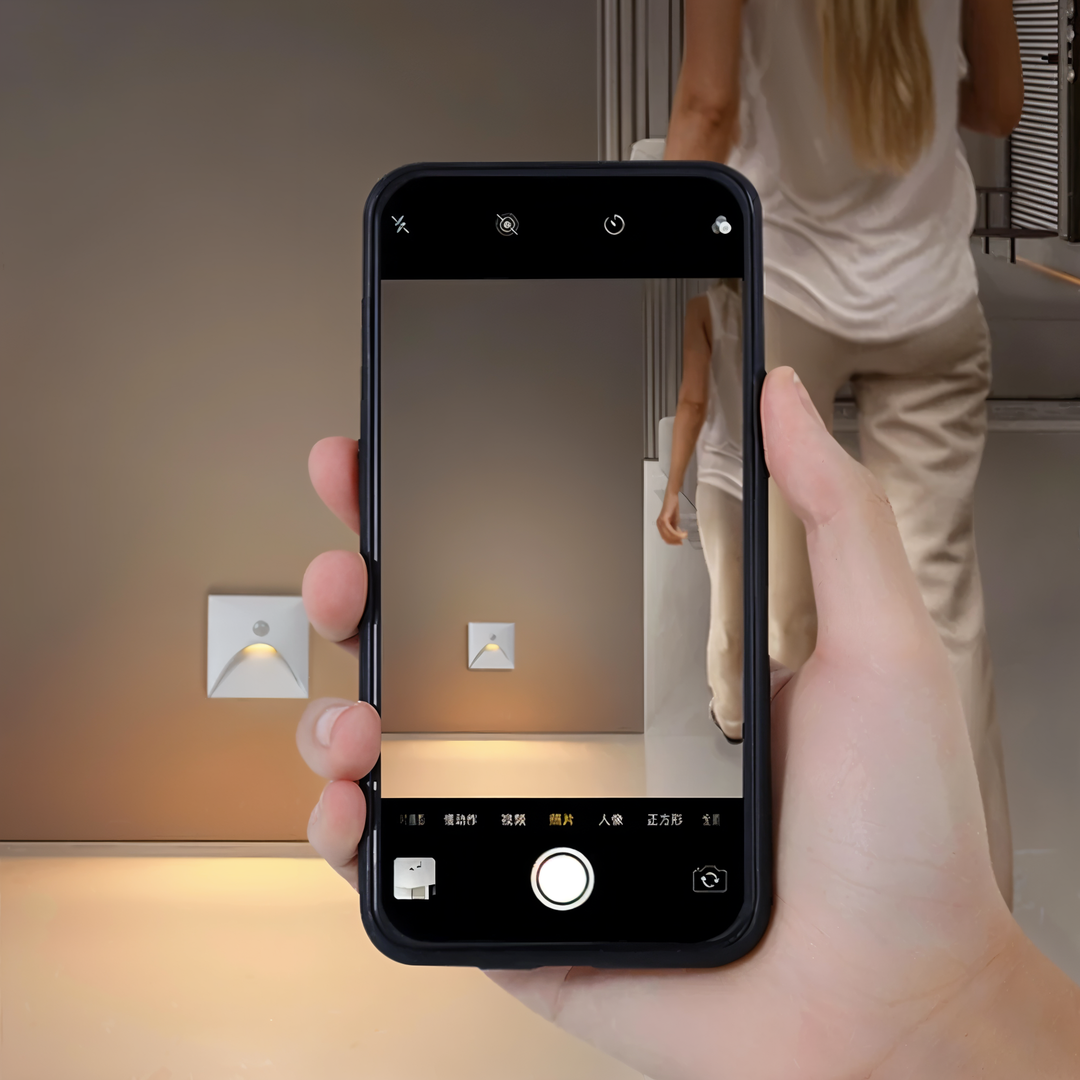 LuminiPath - Vattentät IP65-vägglampa - Vägglampa för inom- och utomhusbruk - LED-vägglampa med rörelsesensor