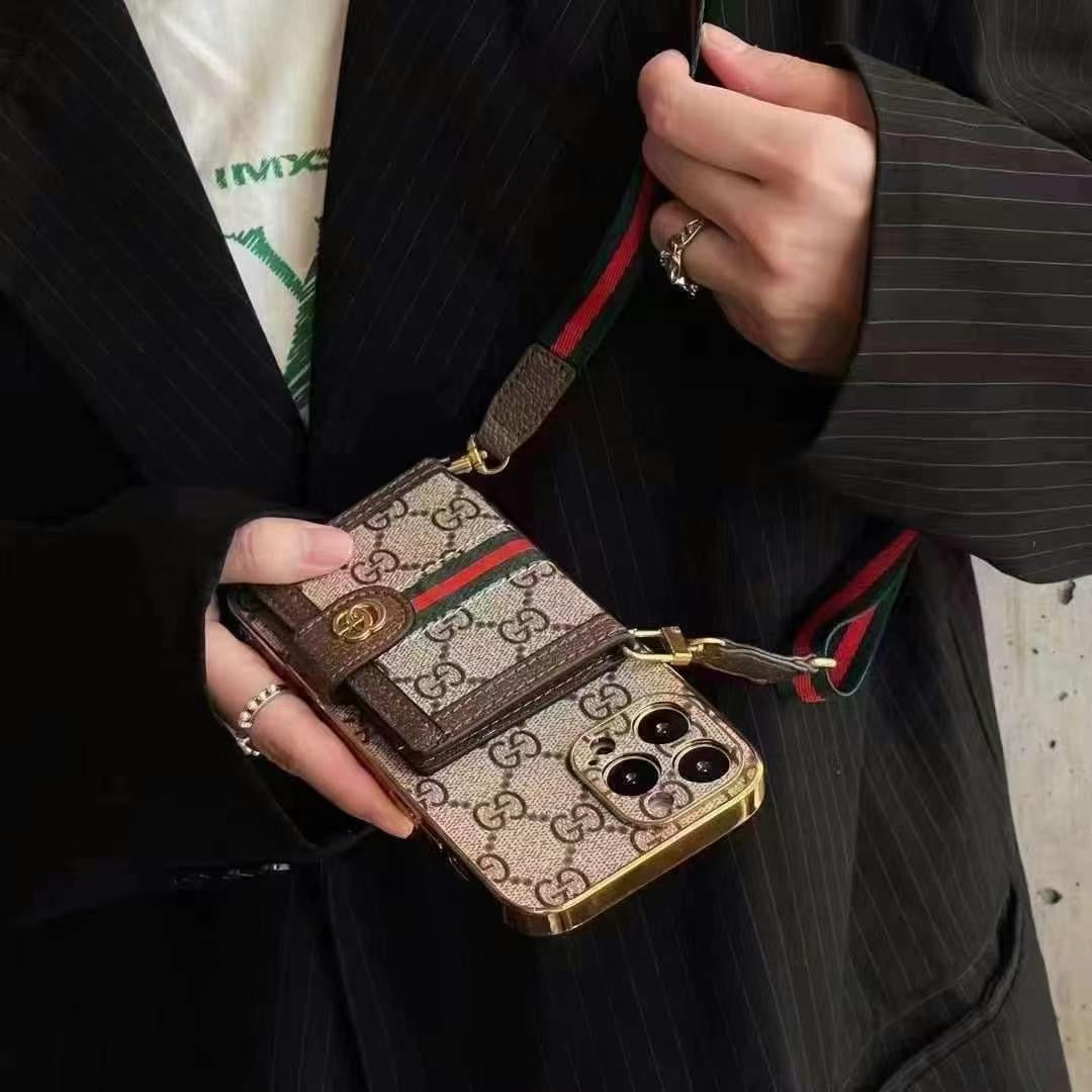 Lyxigt iPhone-skal med axelrem