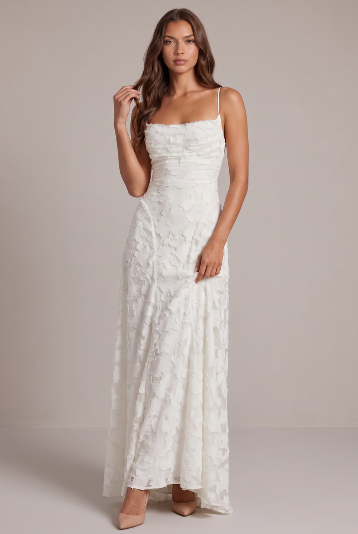 Olivia maxiklänning - elegant aftonklänning med blommönster