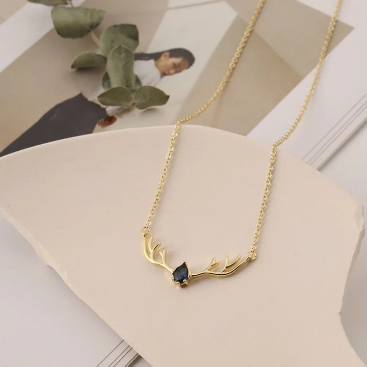 Hjorthorn Halsband med Delikat Hjärtberlock