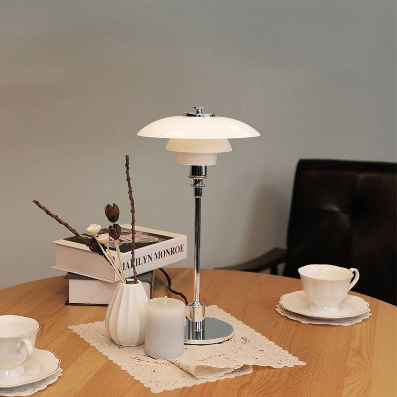 Bordslampa i dansk design