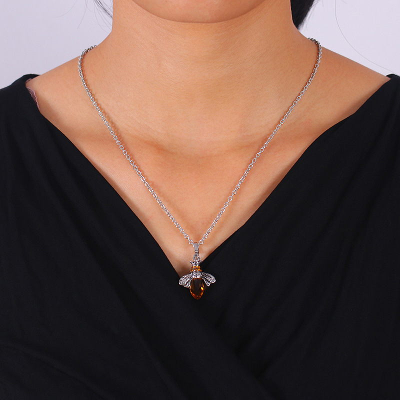 Guldbi Ande Halsband