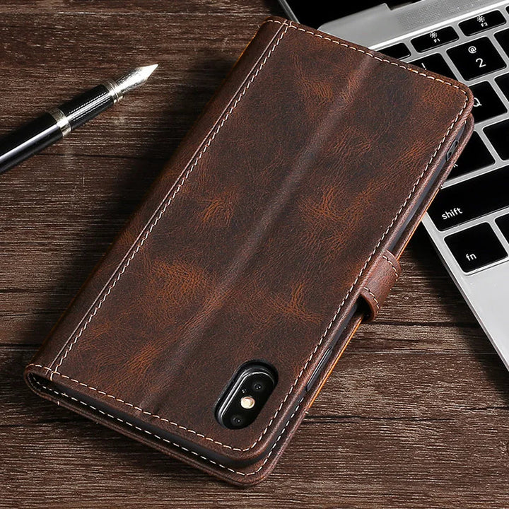 LuxurCase | Magnetiskt läderfodral för iPhone med korthållare