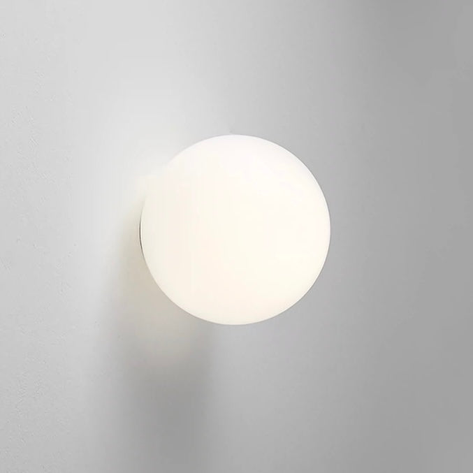 Modern LED-vägglampa med glob i frostat glas, 1 ljuskälla