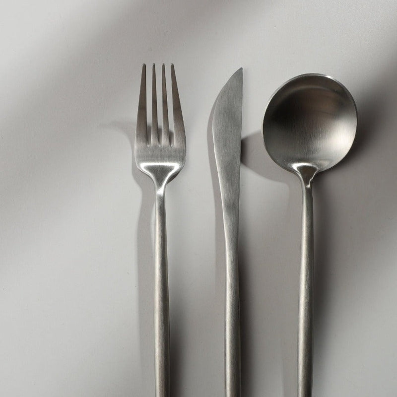 Minimalistisk bestick för moderna bord - PureSet