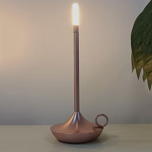 Dimbar LED-ljuslampa LumaGlow – Elegant och sladdlös med lång batteritid