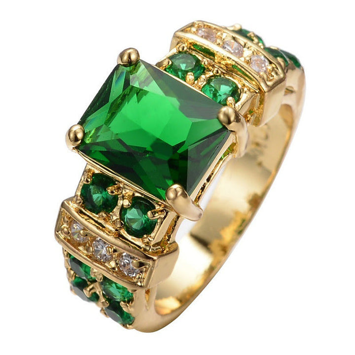 Elegant guldring med förfinade detaljer