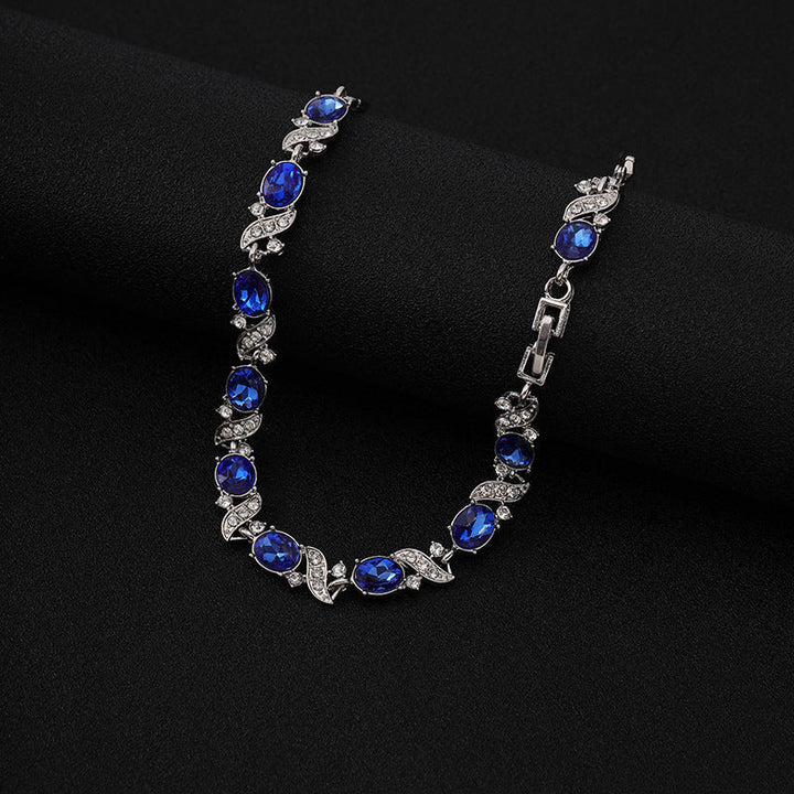 Elegant armband i vitguld med förfinade detaljer