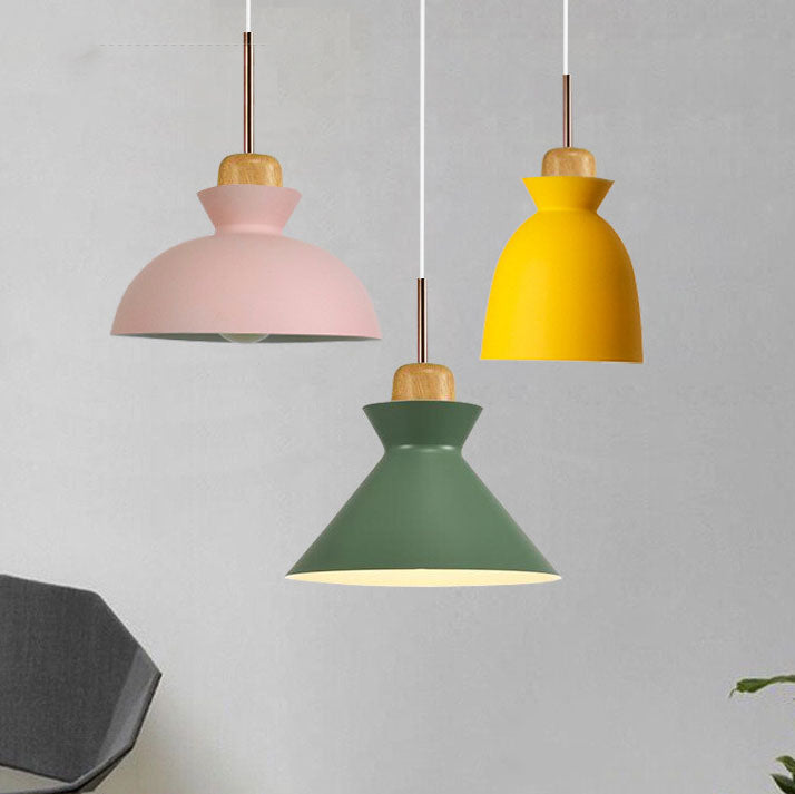AuroraLite nordisk taklampa | Design i metall | 1 ljuskälla | Moderna färgalternativ