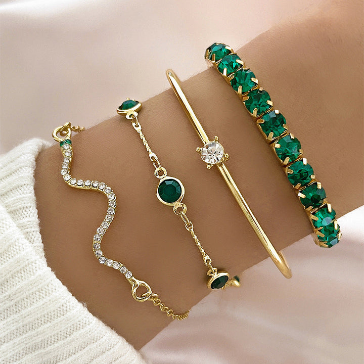 Elegant armbandsset i guld med förfinade detaljer