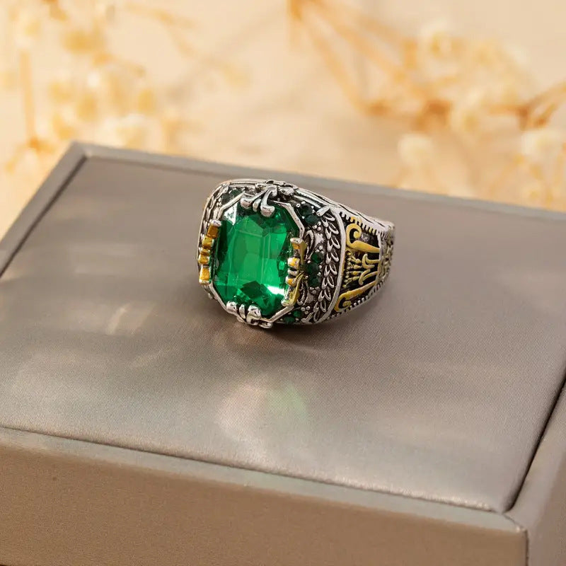 Mjuk ring i blandat guld med förfinade detaljer