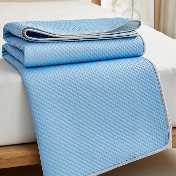 Unisex kylande madrasskydd med andningsbart stöd och halksäker botten