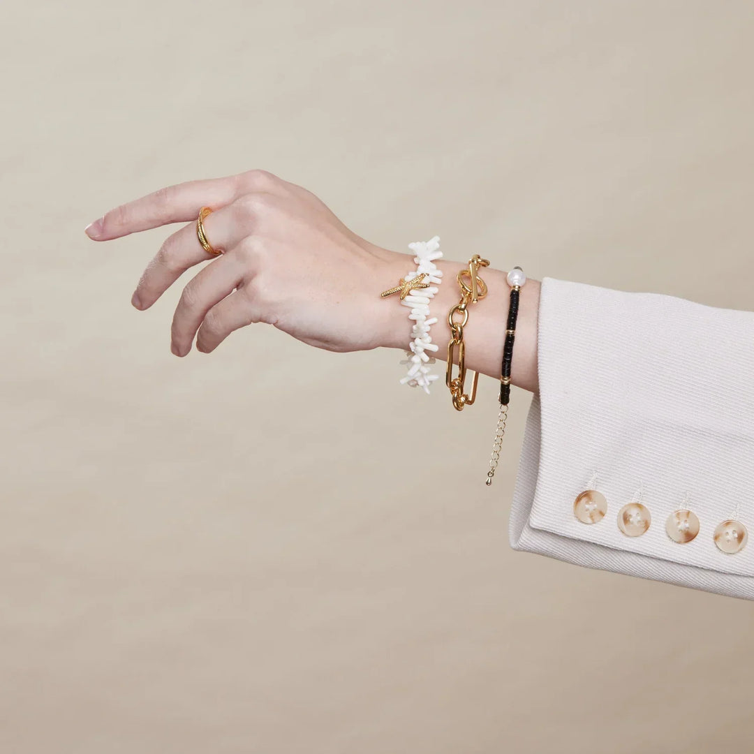 Elegant T-Bar-armband i vitguld