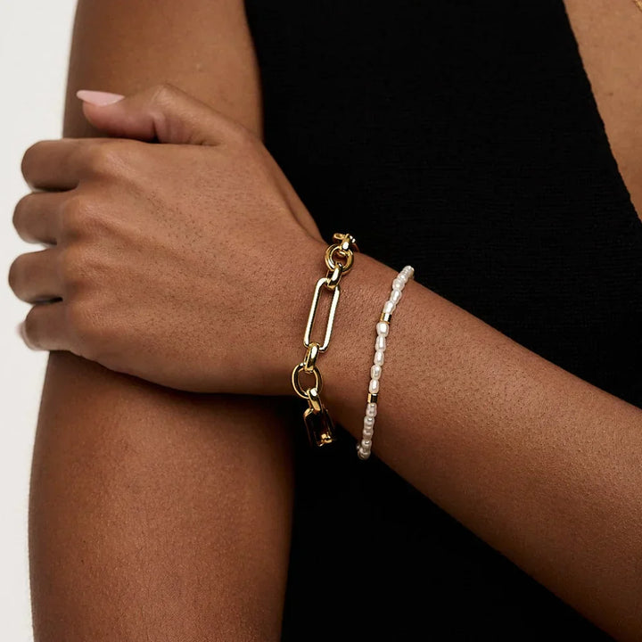 Elegant T-Bar-armband i vitguld