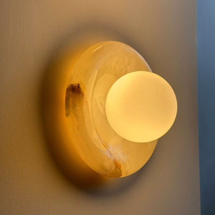 Vägglampa för inomhusbruk i marmor Hako