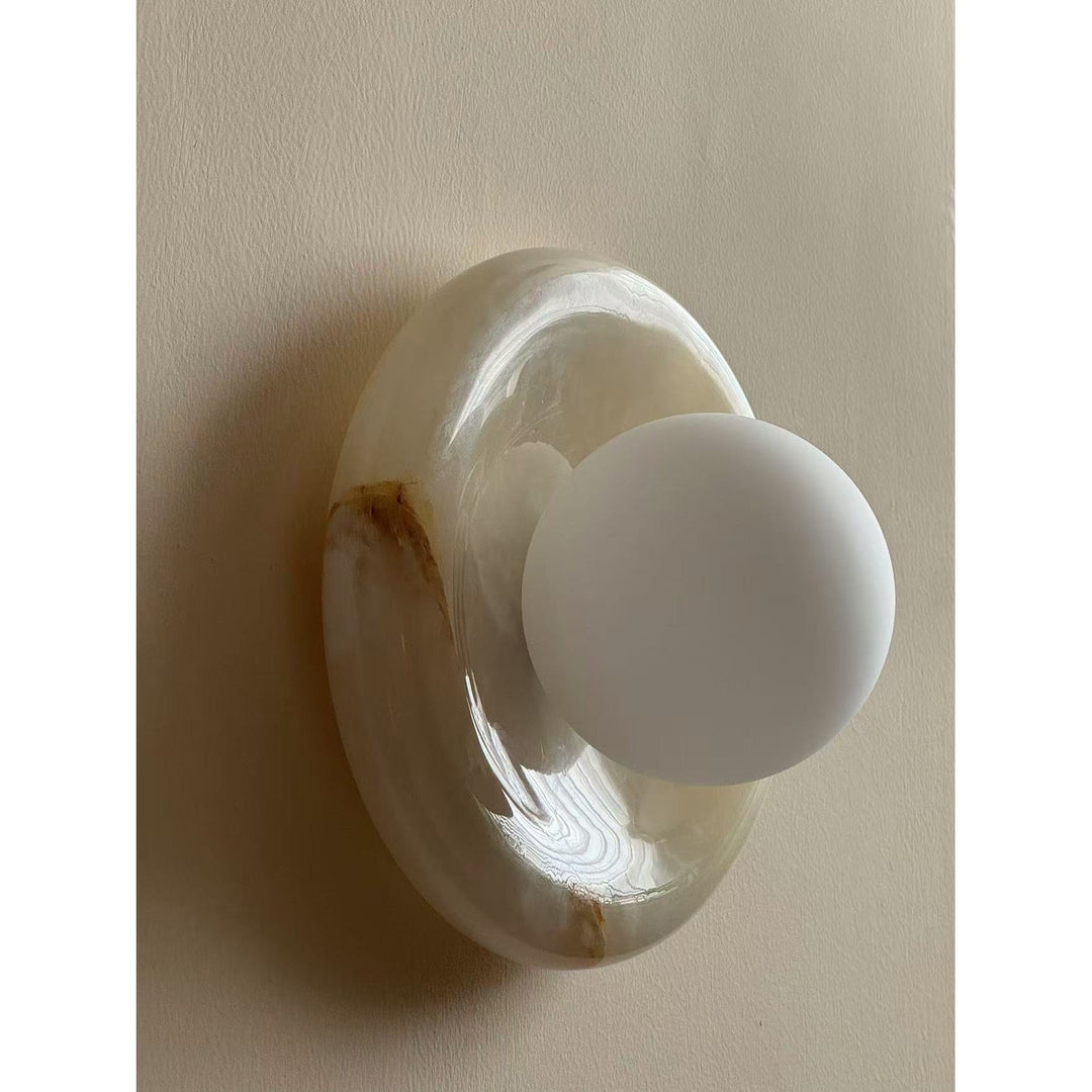 Vägglampa för inomhusbruk i marmor Hako