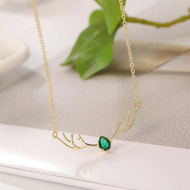 Hjorthorn Halsband med Delikat Hjärtberlock