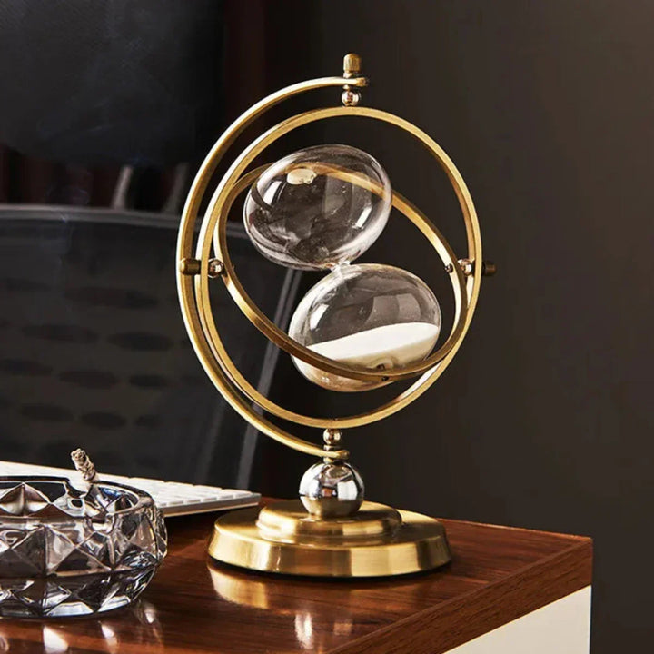 Exklusivt sandtimglas med elegant metallram