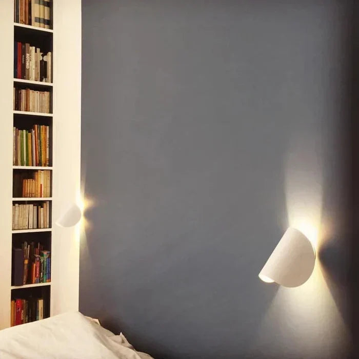 Justerbar LED-vägglampa upp/ner – varmt stämningsljus, modern design