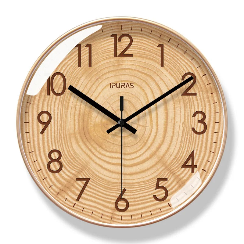 Väggklocka i trä TimeWisp – Tyst klocka med stil