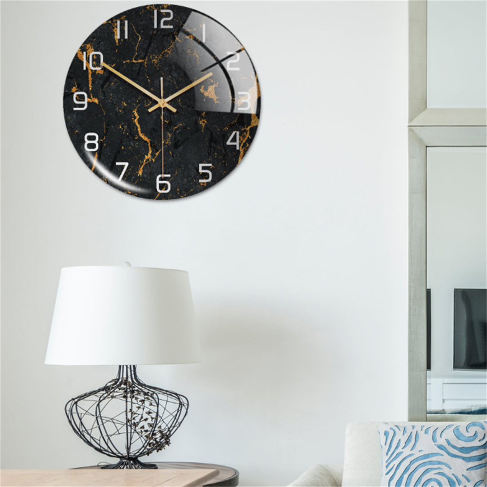 Elegant väggklocka med marmoreffekt – MarbleTime
