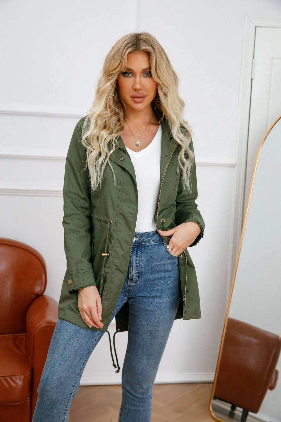 Stilren damjacka med huva – Marielle