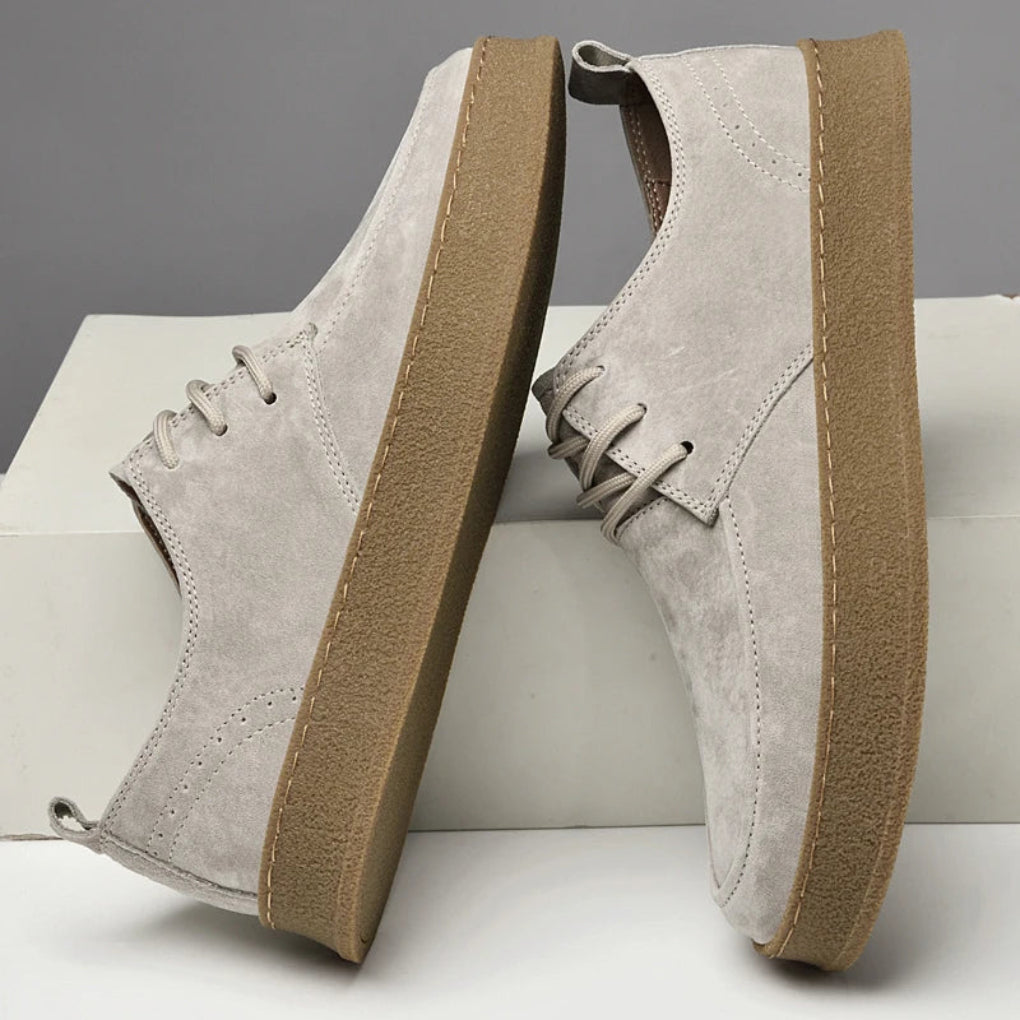Herresneakers i ruskind – flotte og alsidige