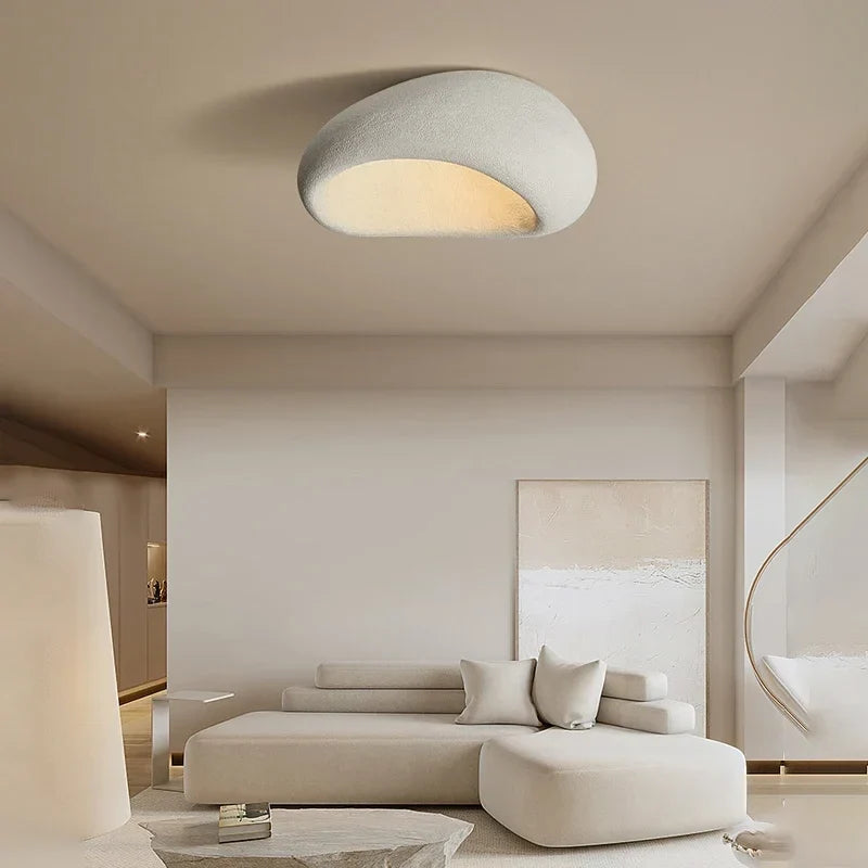 LED-taklampa i wabi-sabi-stil – dekorativ plafond med organisk form