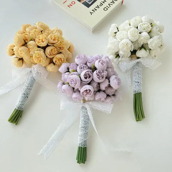 Romantisk bukett med Lyra sidenpioner med 27 realistiska blommor