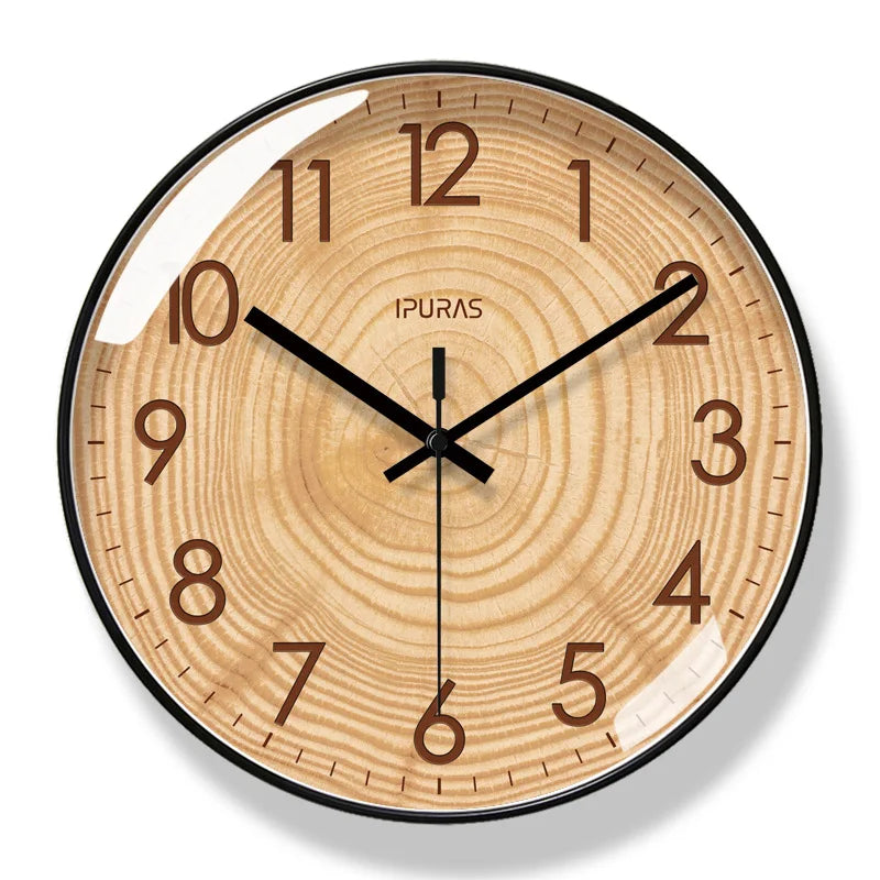 Väggklocka i trä TimeWisp – Tyst klocka med stil