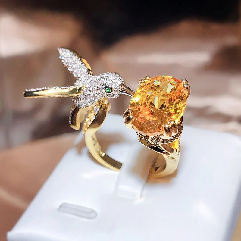 Justerbar Kolibri Ädelstensring – Zirkon, 14K guldplätering
