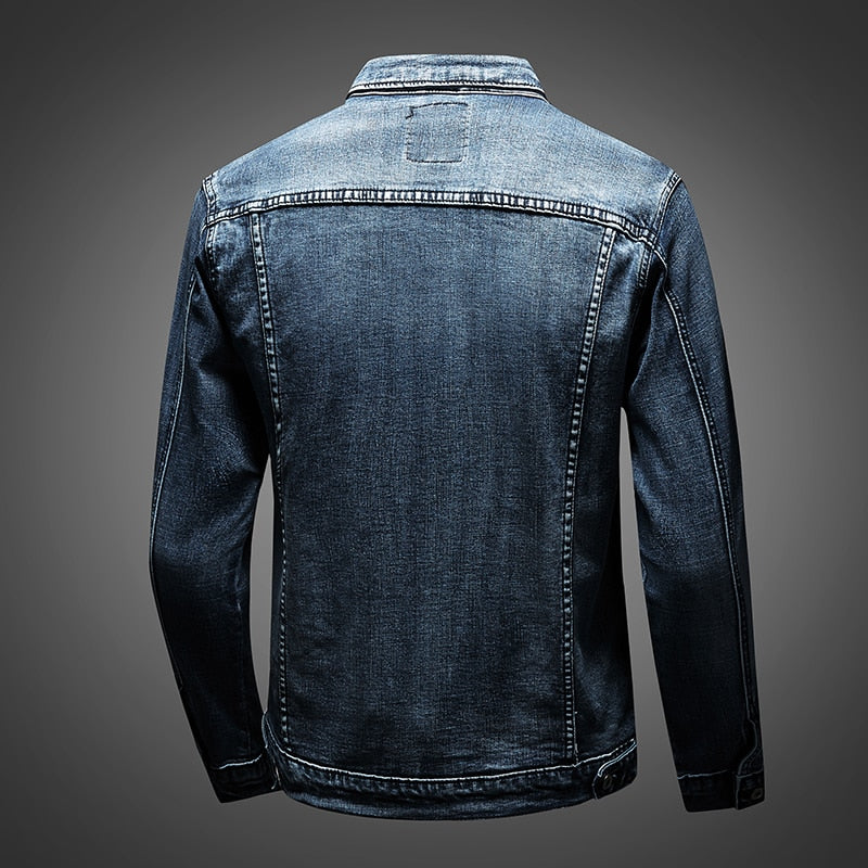 Klassisk denim möter bikerattityd