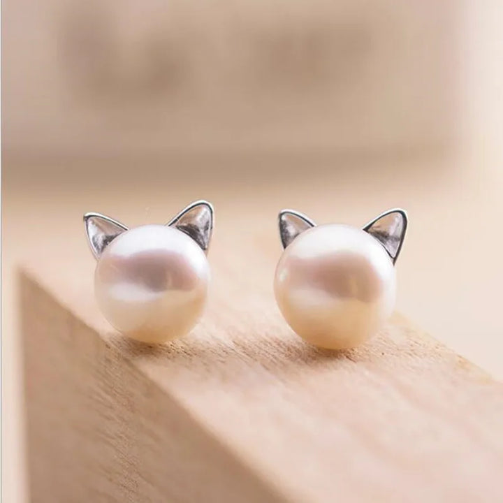 Örhängen med katt och pärla i sterlingsilver