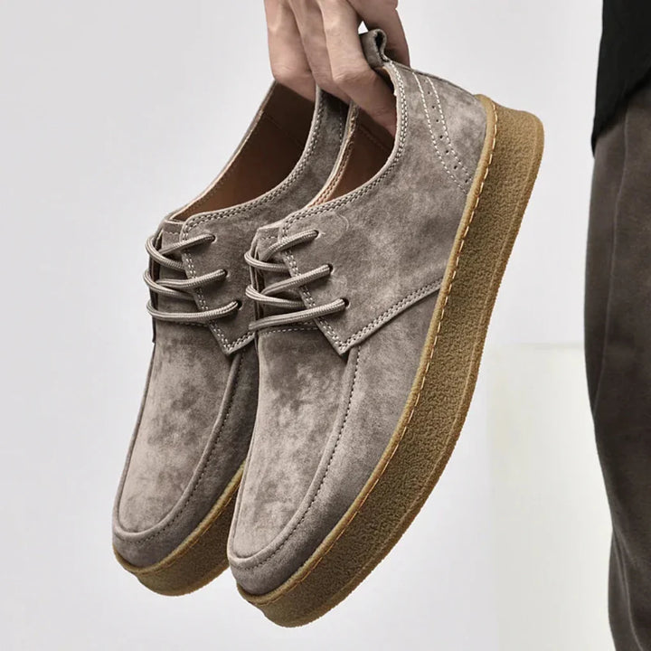 Herresneakers i ruskind – flotte og alsidige