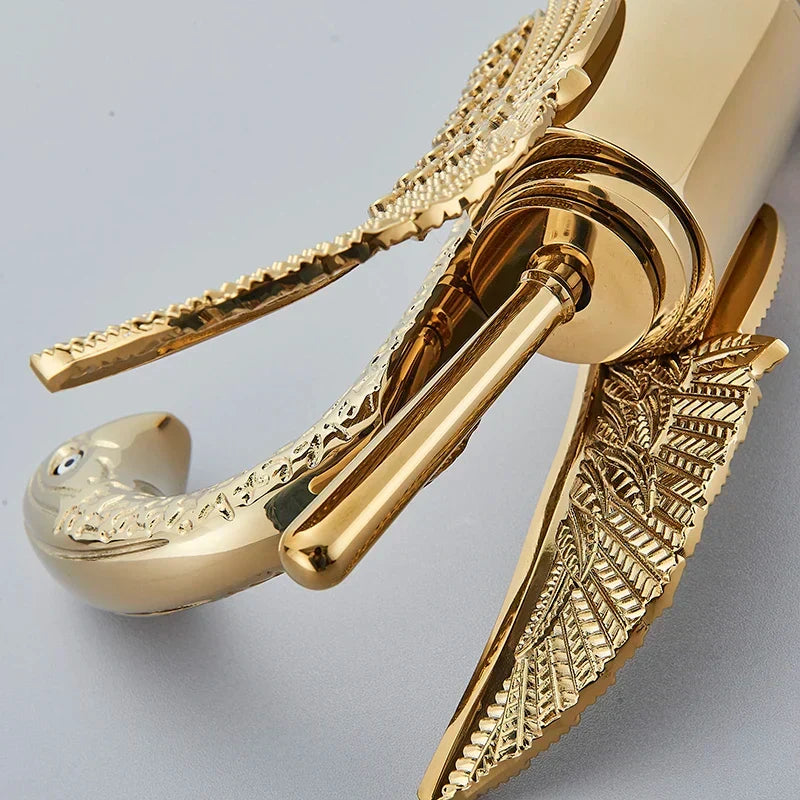 Enhandsblandare i guld Swan