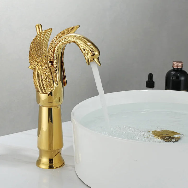 Enhandsblandare i guld Swan