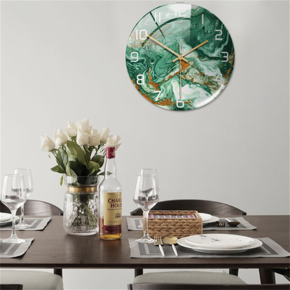 Elegant väggklocka med marmoreffekt – MarbleTime