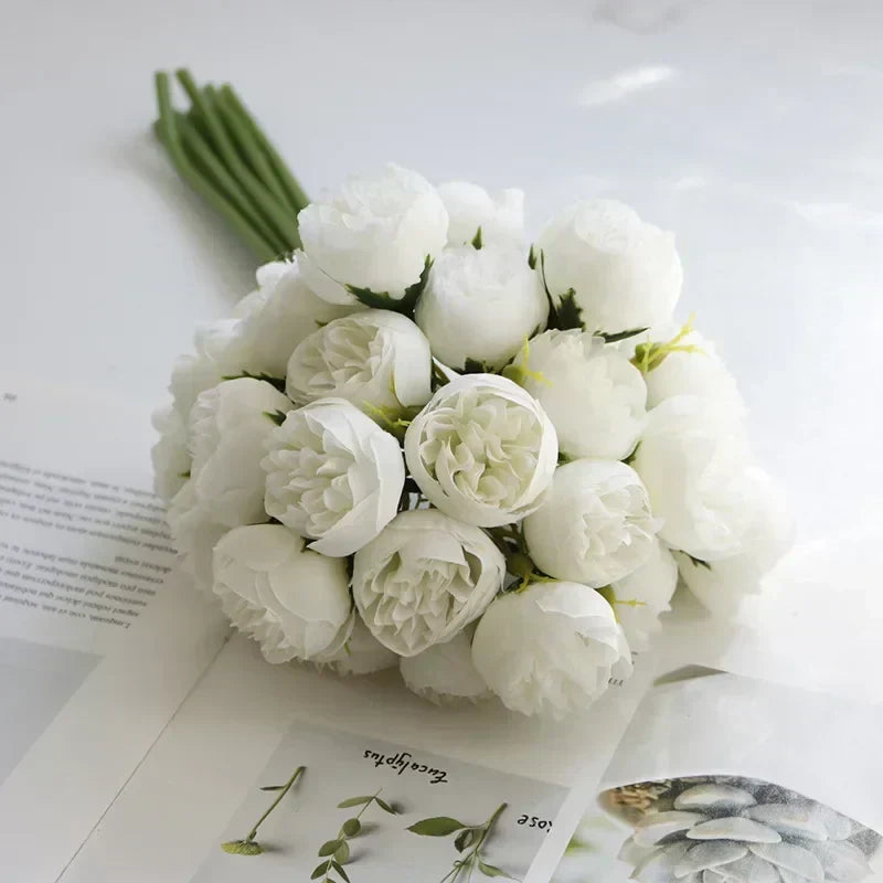 Romantisk bukett med Lyra sidenpioner med 27 realistiska blommor
