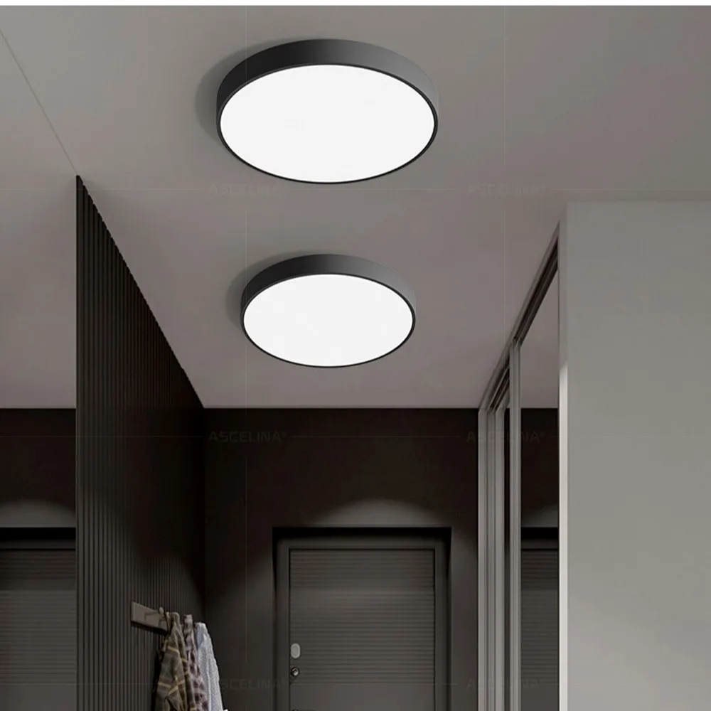 Rund LED-taklampa med ram i metall